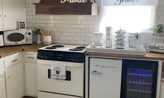 Girard Cottage | Charming cottage in Girard with WiFi and AC - perfect getaway