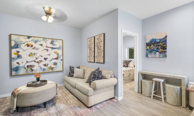 Pinewood Park House | Charming Downtown Guest Home