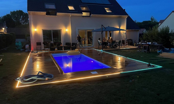 Vicq House | Charming Family House with Garden and Heated Swimming Pool 1 hour from Paris