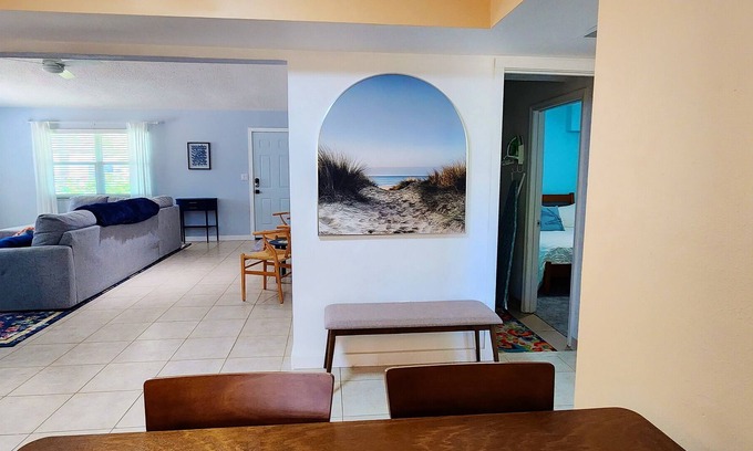 Bayou Oaks Apartment | Charming family style 1st floor apartment.