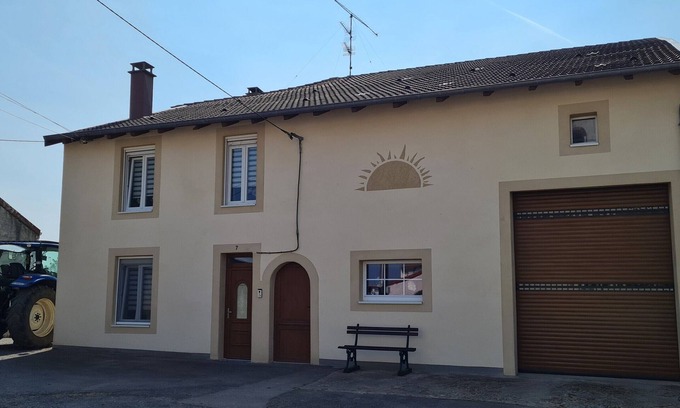Franconville Cottage | Charming Farmhouse Apartment with Modern Amenities near Lunéville