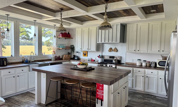 Harrison County Other | Charming farmhouse stay at Hay Meadow Acres in Diana, TX — enjoy country living.