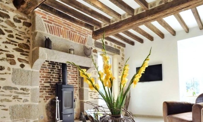 Saint-Calais-du-Desert Cottage | Charming Countryside Getaway-3BR, Fireplace, Fibre WiFi, Near River & Trails