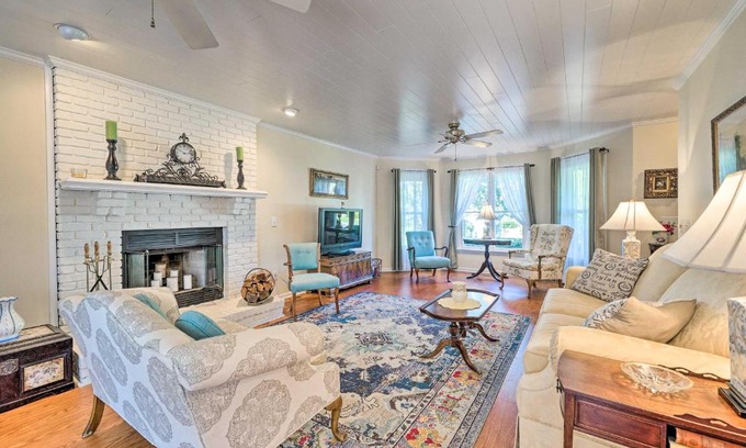 Wilmington House | Charming French Chateau with Deck Near Beach!