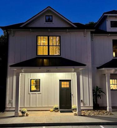 Gainesville House | Charming Gainesville Townhome 1