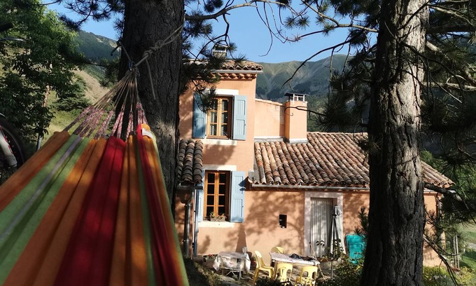 Bayons House | Charming gite at the foot of the Monges mountains. Southern Alps, 6 to 8 people