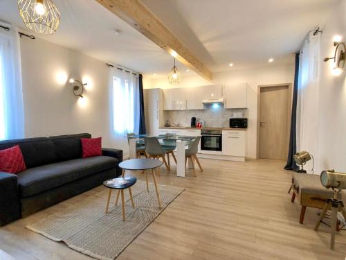 Colmar Apartment | Charming Home - City Center Cosy Apartments