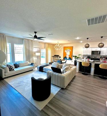 Glenn Heights House | Charming Home in Glennheights