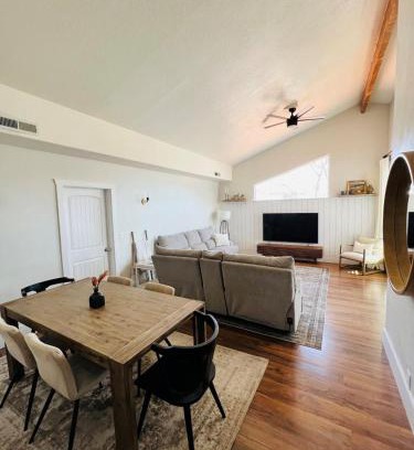 Kanab House | Charming home walking distance from downtown Kanab, w/King Suite