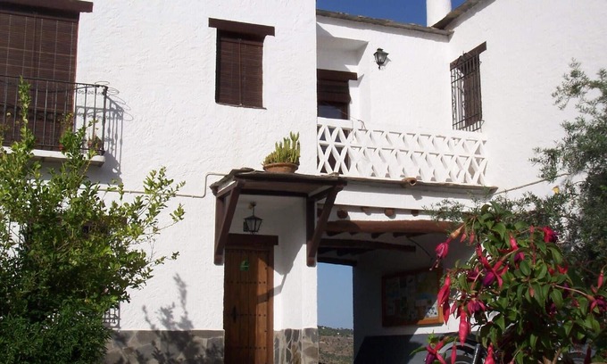 Nechite House | Charming house in complex with swimming pool