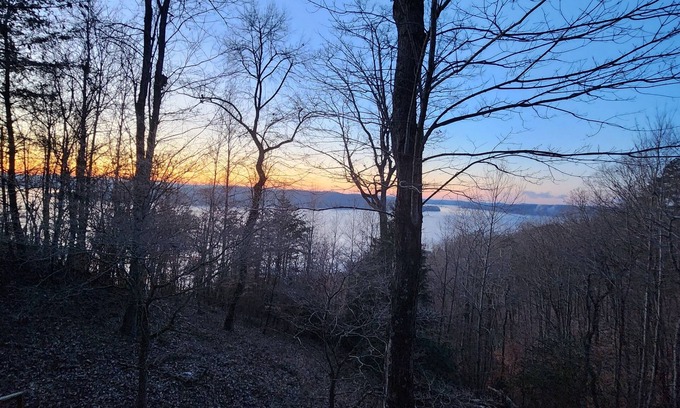 Karns House | Charming house in Knoxville for a cozy getaway!