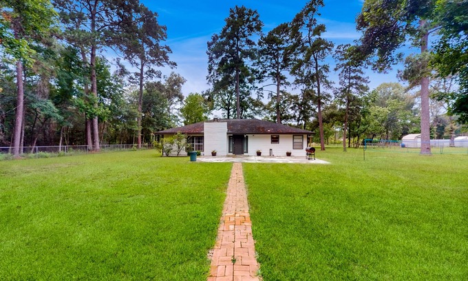 Porter House | Charming house with enclosed backyard, Hammock and W/D