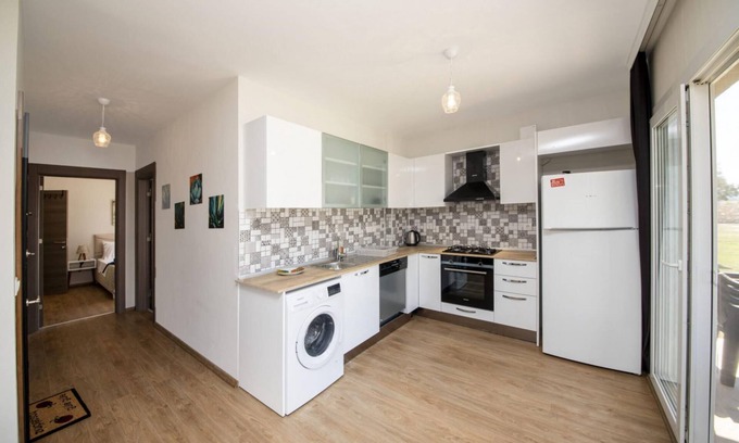 Milas Villa | Charming House With Shared Pool in Milas