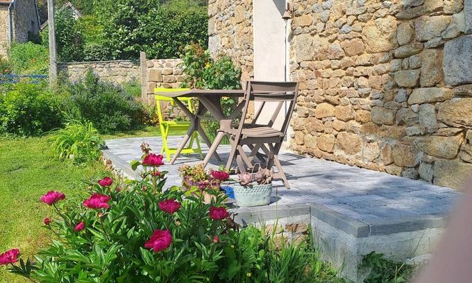 Carolles House | Charming little house in a quiet location a stone's throw from the beaches of Carolles and Jullouvill