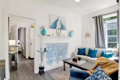 Hannon Park House | Charming Midtown Apt - Hannon Hideaway Unit A