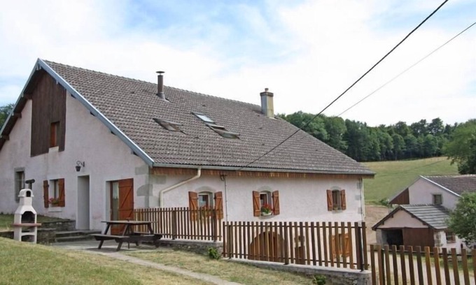 Girmont-Val-d'Ajol Cottage | Charming Nature Retreat: Cozy Cottage with Fireplace and Scenic Views