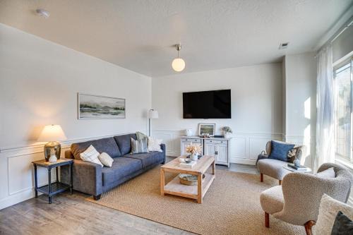 Sunset Heights House | Charming Orem Townhome 5 Mi to BYU!