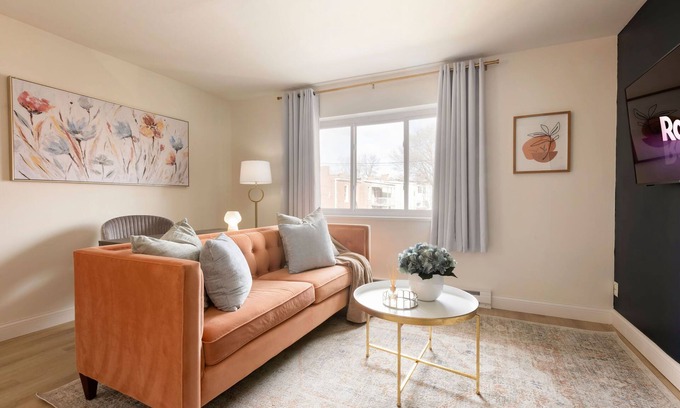 Tower Grove East Apartment | Charming Pad in Tower Grove Park near BJC & SLUnn