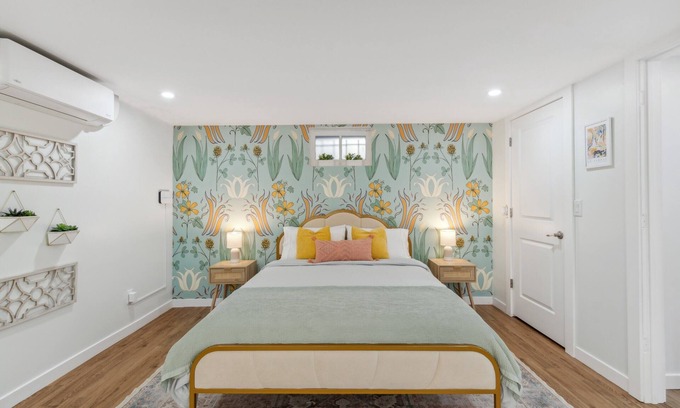 Alamo Placita Apartment | Charming Parisian studio in Denver, Colorado