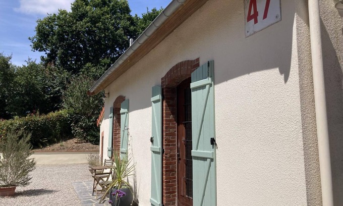 Neuville-en-Beaumont Cottage | Charming Rural Retreat with Garden, Bikes, and Modern Amenities