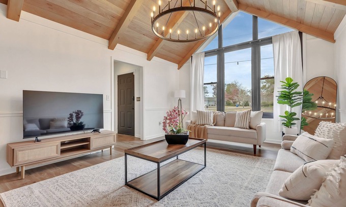 Kings Grant House | Charming ranch in Wilmington