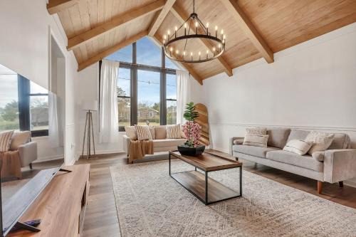 Kings Grant House | Charming Ranch in Wilmington