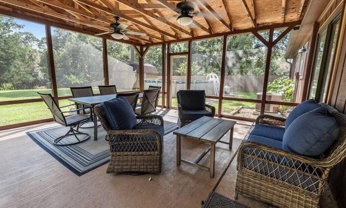 Theodore House | Charming Ranch Near the Island with Small Pool!