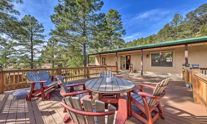 Ruidoso House | Charming Ruidoso Home with Deck and Lovely Views!