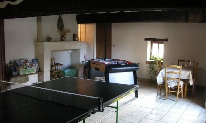 Gehee Cottage | Charming Rustic Home in Berry - Near Zoo, Game Room, Garden & More!