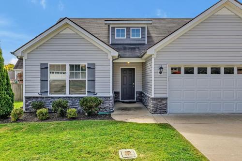 Spring Hill House | Charming Spacious 3BR Spring Hill Home!