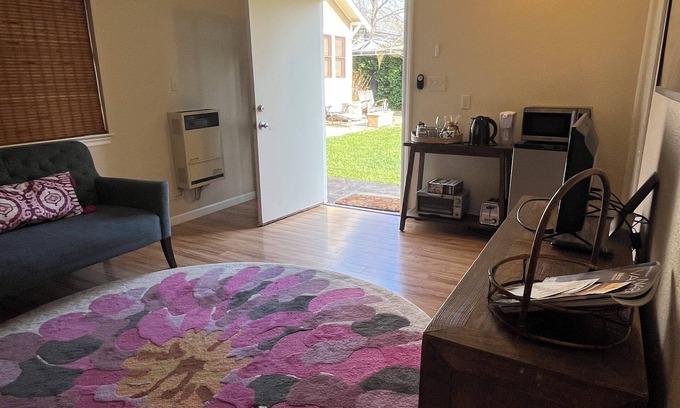 Napa Apartment | Charming studio in enchanting Napa walking distance to downtown