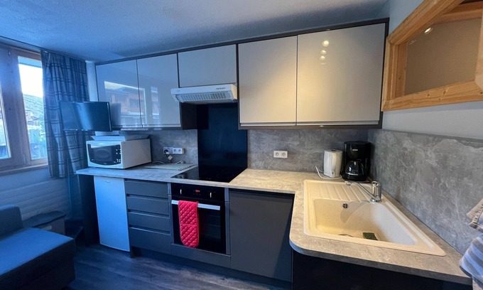 Tignes Apartment | Charming studio, ski-in/ski-out, at the foot of the Palafour chairlift