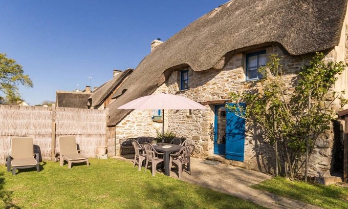 Herbignac Cottage | Charming Thatched Cottage in Brière Park, Cozy Fireplace, WiFi, Garden, Close to Guérande