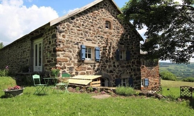 Saint-Front Cottage | Charming Thatched Roof Cottage with Fireplace, Terrace, and Nature Activities Nearby