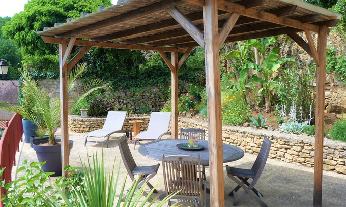 Montfort House | "Charming troglodyte house near Sarlat
