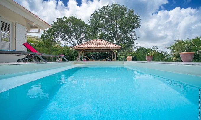 Sainte-Anne House | Charming villa, swimming pool and wooded garden, on the beach road
