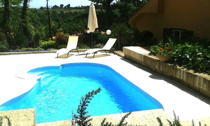 Monte Caminetto Villa | Charming Villa with pool near Rome