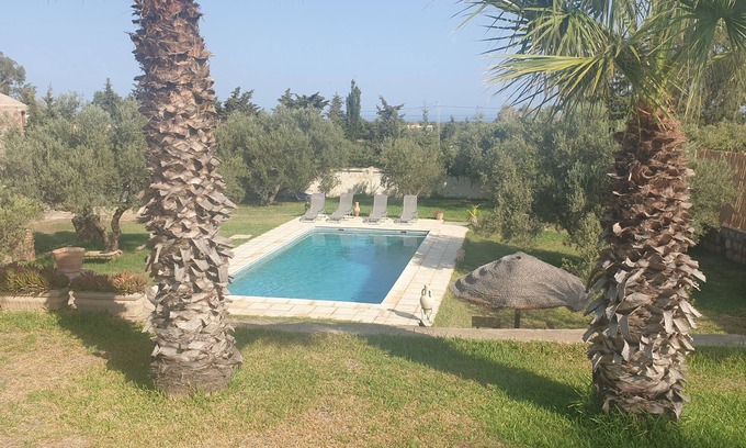 Taklisah Villa | Charming villa with pool