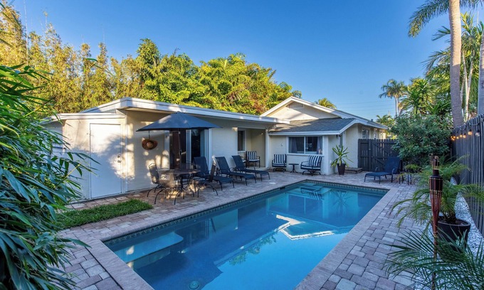 Southside House | Charming West Palm Beach Bungalow With Pool