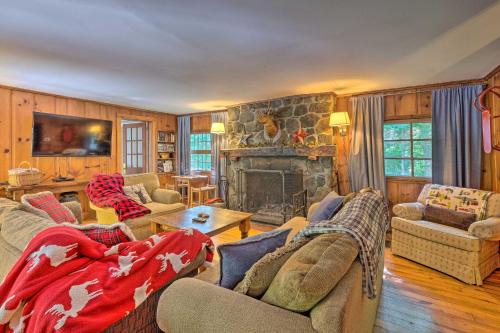 Wilmington House | Charming Wilmington Cabin, 8 Mi to Mt Snow!
