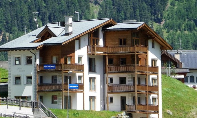 Ravaisch Apartment | Chasa Vaidum