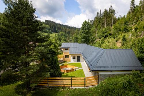 Makov Villa | Chata Na Makově s vířivkou a finskou saunou