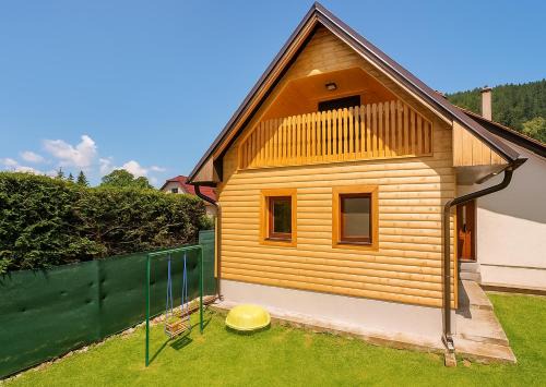 Necpaly House | Chata pri Kaštieli