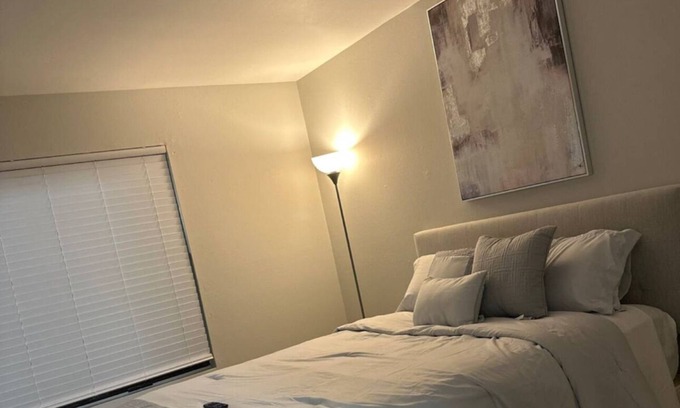 St. Charles Apartment | Check out this 2 Bedroom 2 bathroom Comfy Stay! TRAVEL NURSES&WORKERS WELCOMED