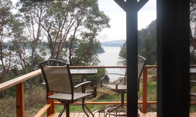 Deer Harbor Apartment | Check Out This Darling, Comfortable & Treasured Family Getaway Since 1979 + View