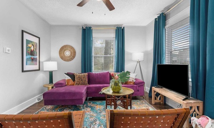 Rosedale House | Cheerful 4 Bedroom Home by KU & 39th St. Shops | 4