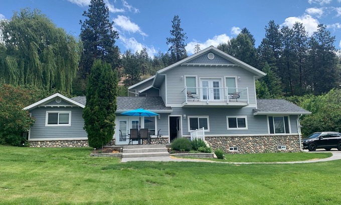Okanagan-Similkameen Cottage | Cherry View Cottage (Approved for Short-term Rentals 2024)