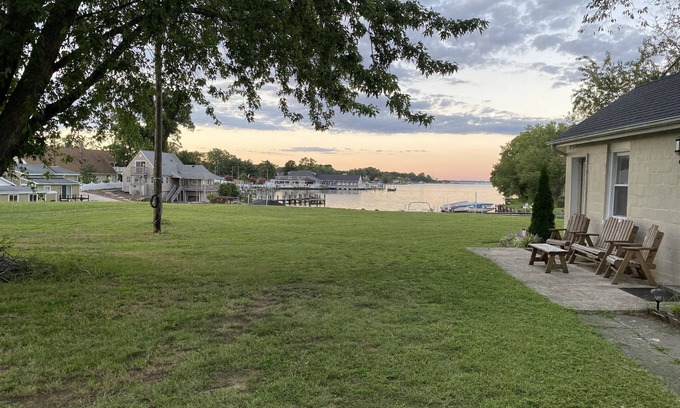 Pasadena Cottage | Chesapeake Cottages- 2 Quaint Waterfront Retreats