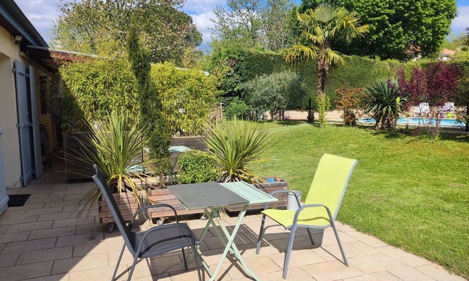 Marsac-sur-l'Isle Bed & Breakfast | Chez Isa et Dens