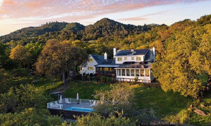 Cloverdale House | Chianti: Secluded Luxury Estate with Pool, Pickleball, Game Barn & Views